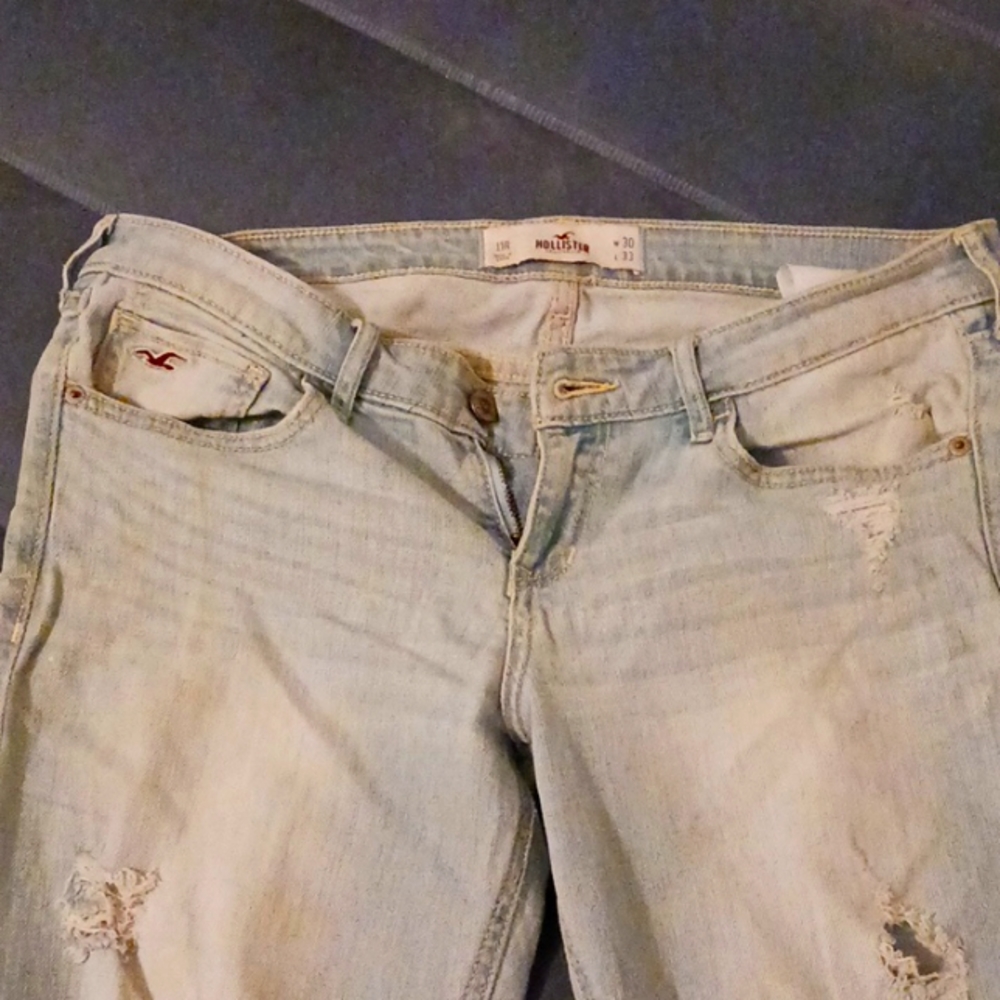 Hollister 30x33